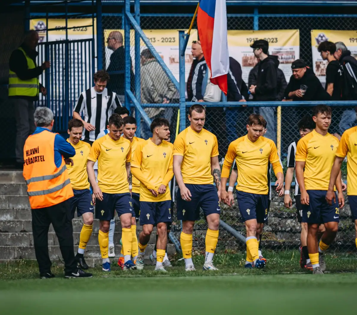 Naše Áčko: začali jsme hymnou, skončili výhrou - 5:1 nad TJ Přeštice