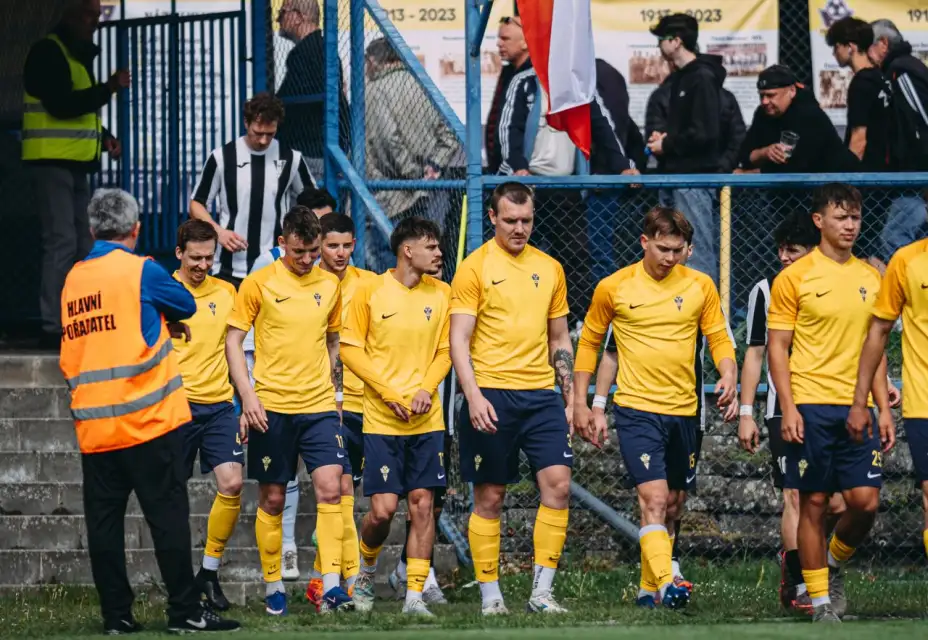 Naše Áčko: začali jsme hymnou, skončili výhrou - 5:1 nad TJ Přeštice