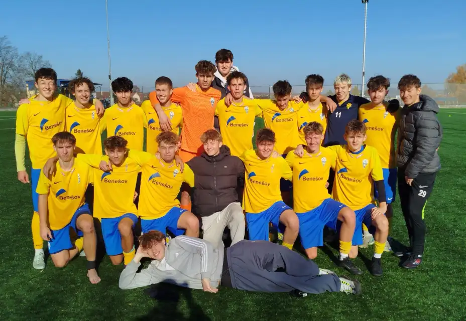 Výsledkový servis: A tým a U14 stále neporaženi, U19 důležitá výhra