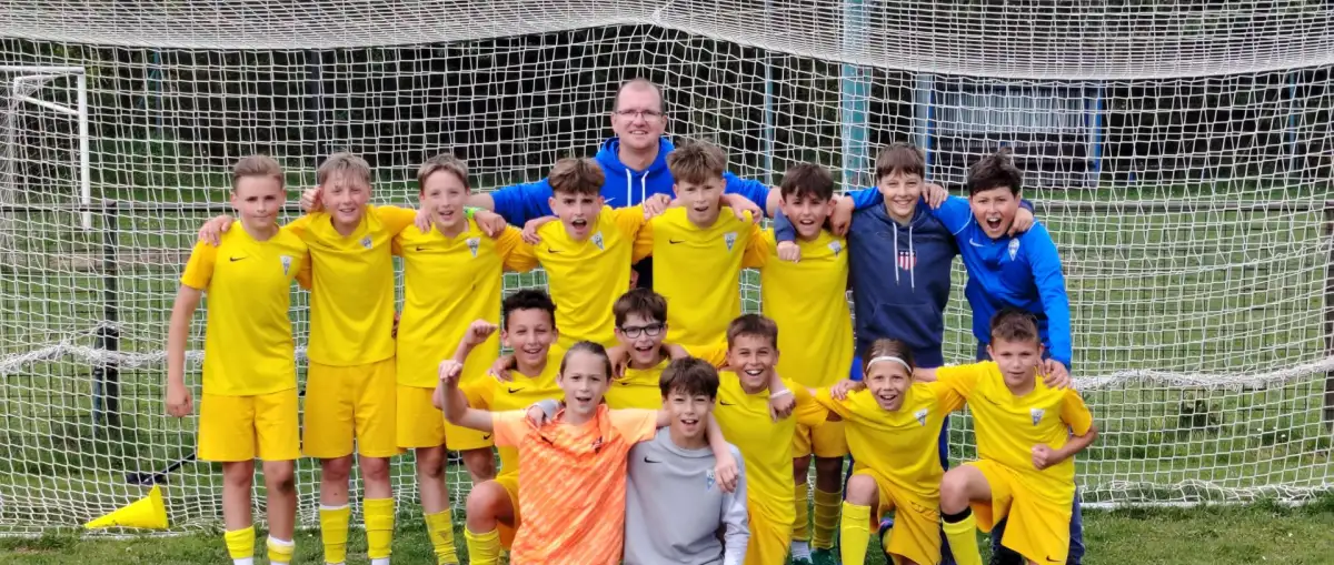 Výsledkový servis: výhra A týmu, U12 a krajských mladších žáků, jen remíza U19 doma a jinak prohry