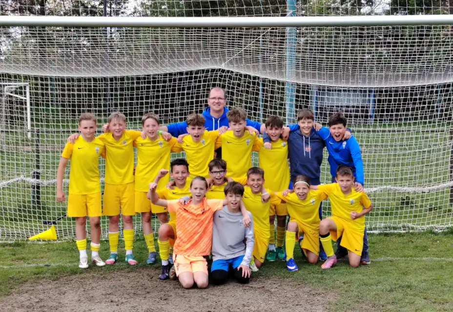 Výsledkový servis: výhra A týmu, U12 a krajských mladších žáků, jen remíza U19 doma a jinak prohry