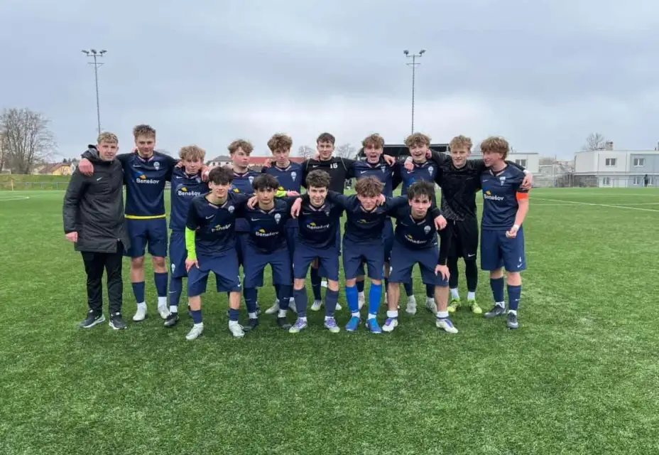 Výsledkový servis: A tým nadělil Domažlicím osmičku, republikové dorosty 50 na 50, stejně tak žáci